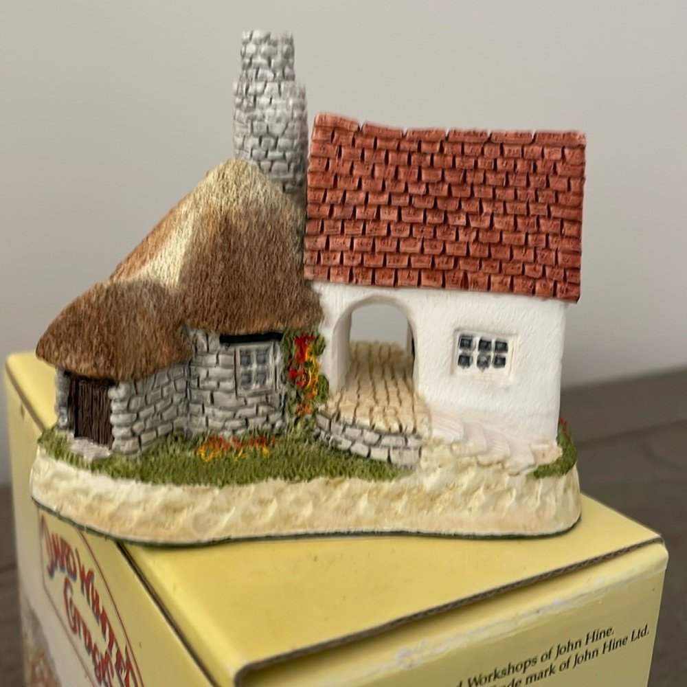 The Pottery by David Winter Cottages.